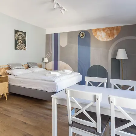 Sun & Snow Old Town Polwiejska