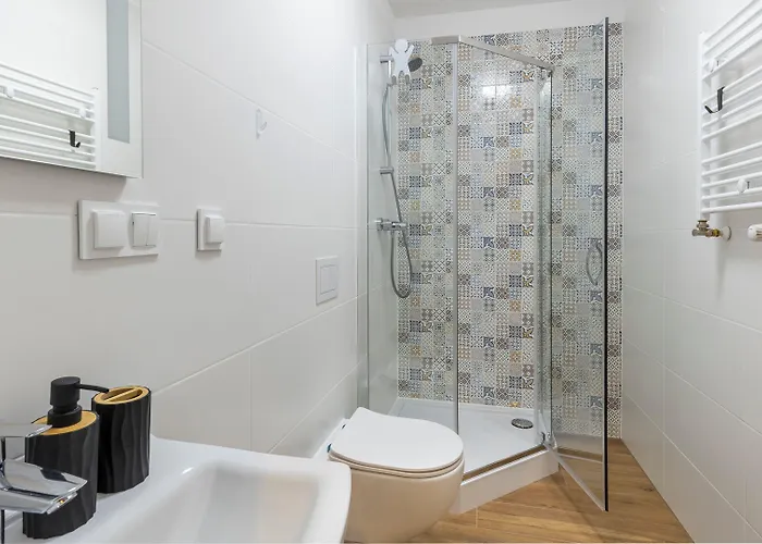 Sun & Snow Old Town Polwiejska *